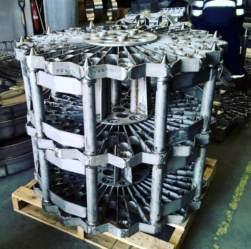 Aluminsing furnace fixturing.jpg